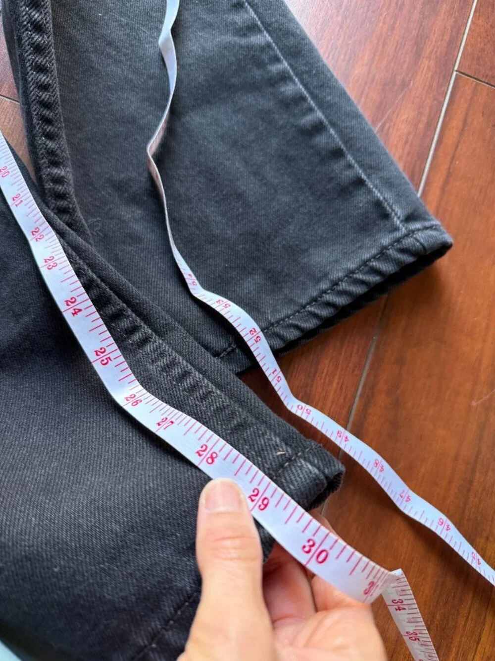 Levis Mens 505 jeans Size 36 x 32 classic straight leg in black